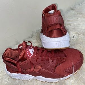 Women’s nike huaraches